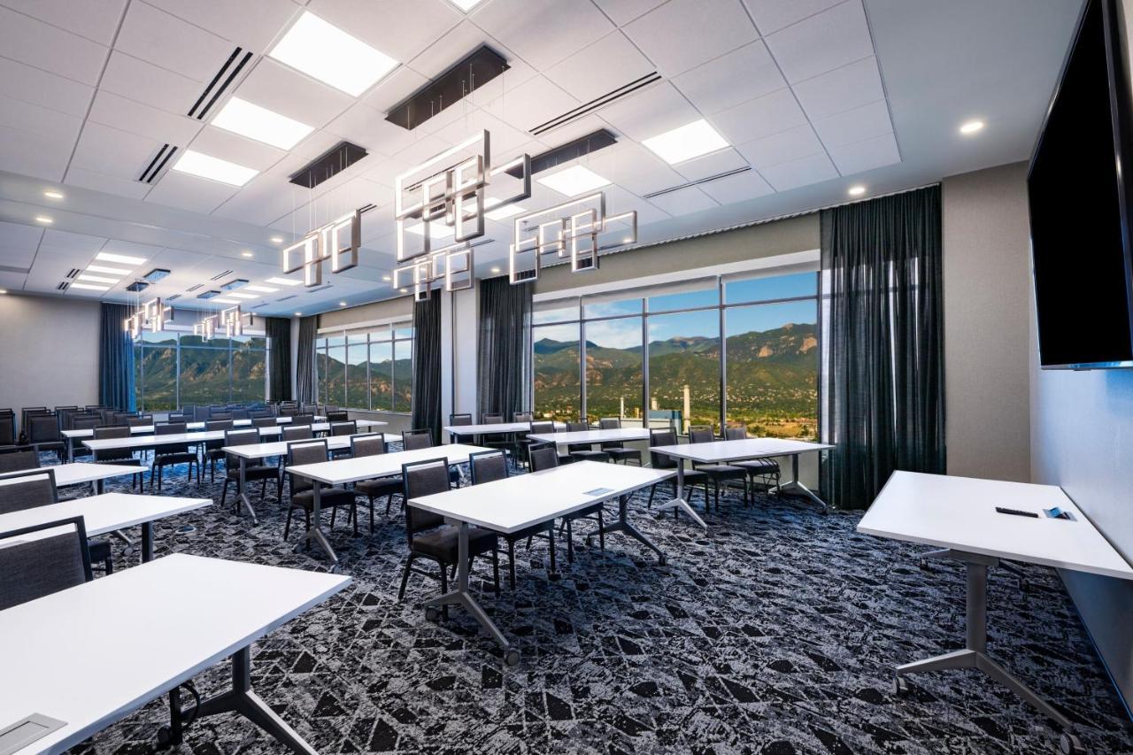 Springhill Suites By Marriott Colorado Springs Downtown Εξωτερικό φωτογραφία