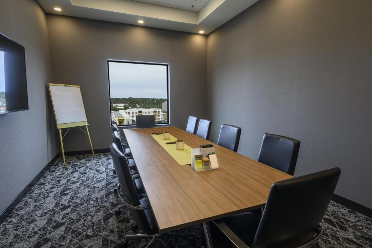 Springhill Suites By Marriott Colorado Springs Downtown Εξωτερικό φωτογραφία