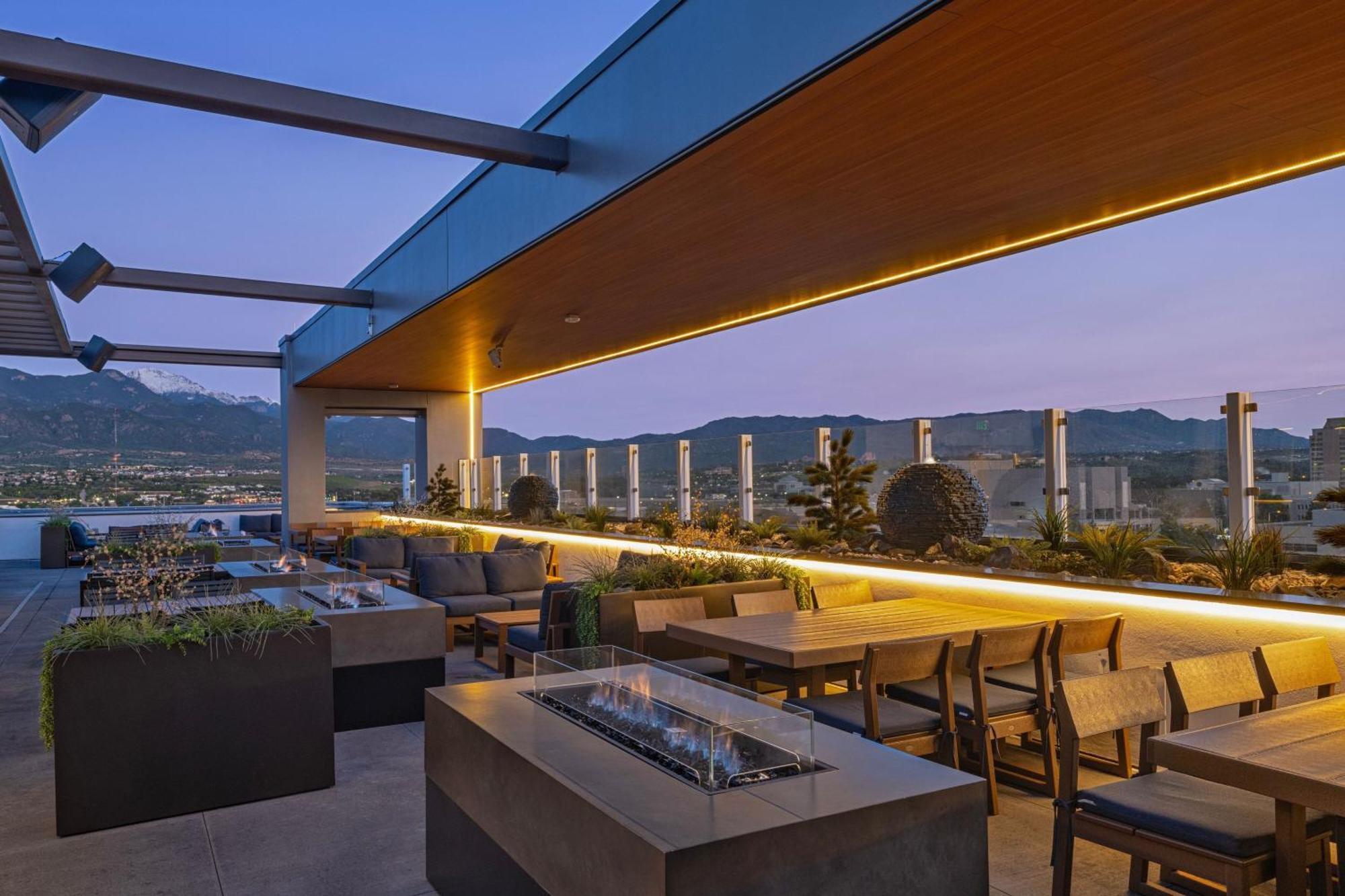 Springhill Suites By Marriott Colorado Springs Downtown Εξωτερικό φωτογραφία